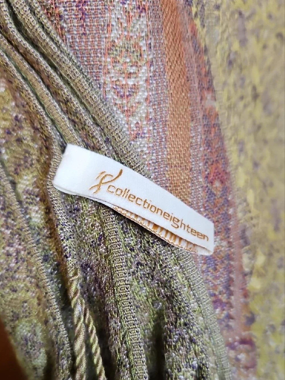 Collectioneighteen elegant paisley